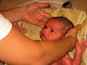 Bañándose
